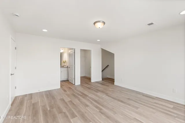 $424,900 | 7330 Whispering Creek Lane, Powell, TN 37849