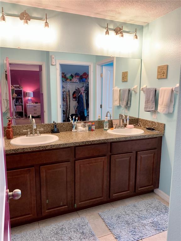 4935 Reflecting Pond Circle Wimauma, FL 33598 - Photo 10 of 21