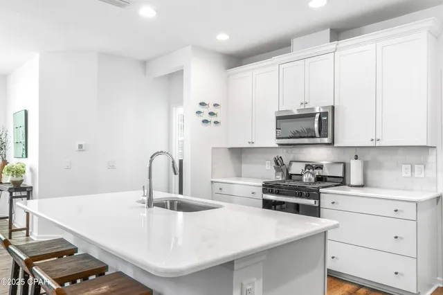 $2,500 | 8678 Weekend Drive, Panama City Beach, FL 32413