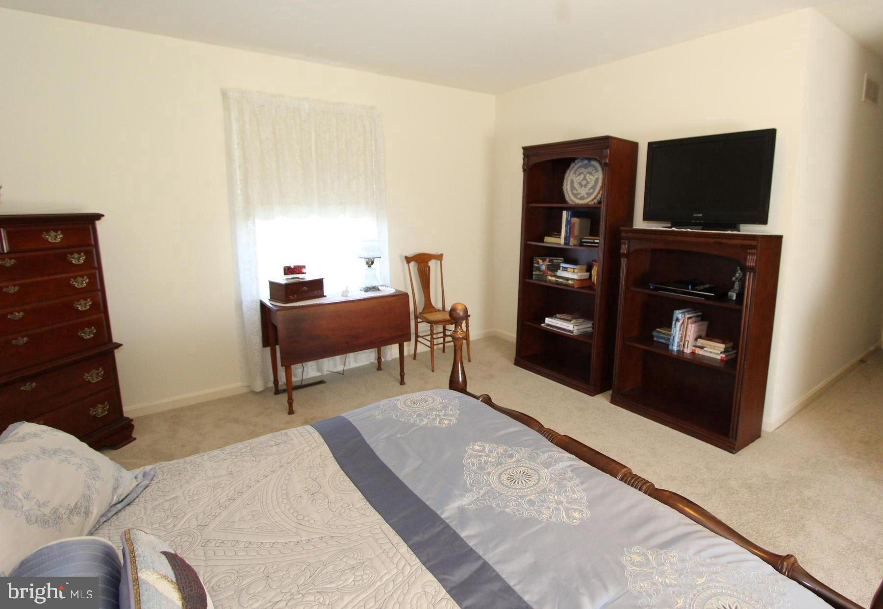 7133 Poole Jones Road Frederick, MD 21702 - Photo 19 of 67 Primary bedroom, view 3