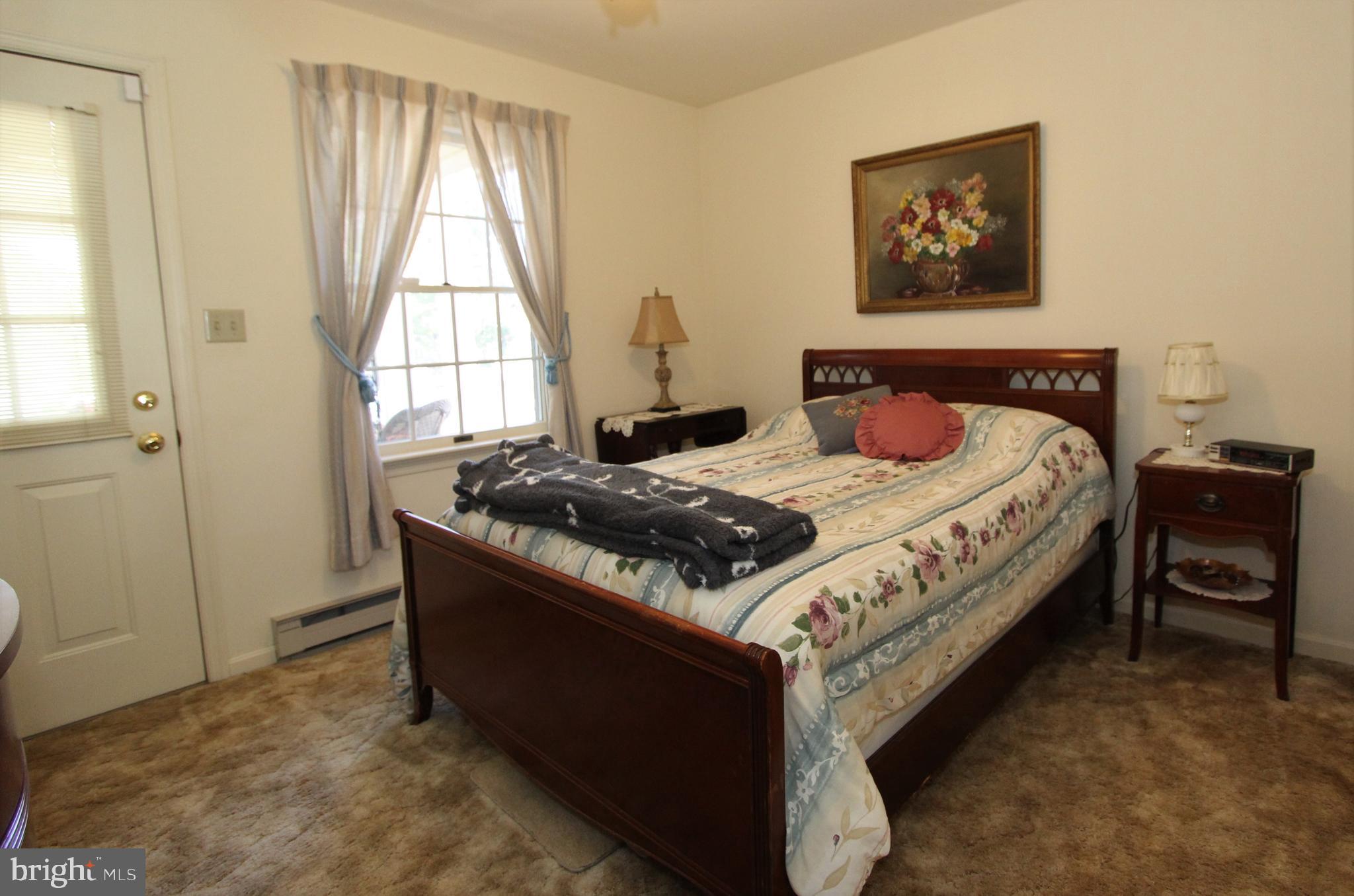 7133 Poole Jones Road Frederick, MD 21702 - Photo 30 of 67 Main level in-law suite bedroom 5
