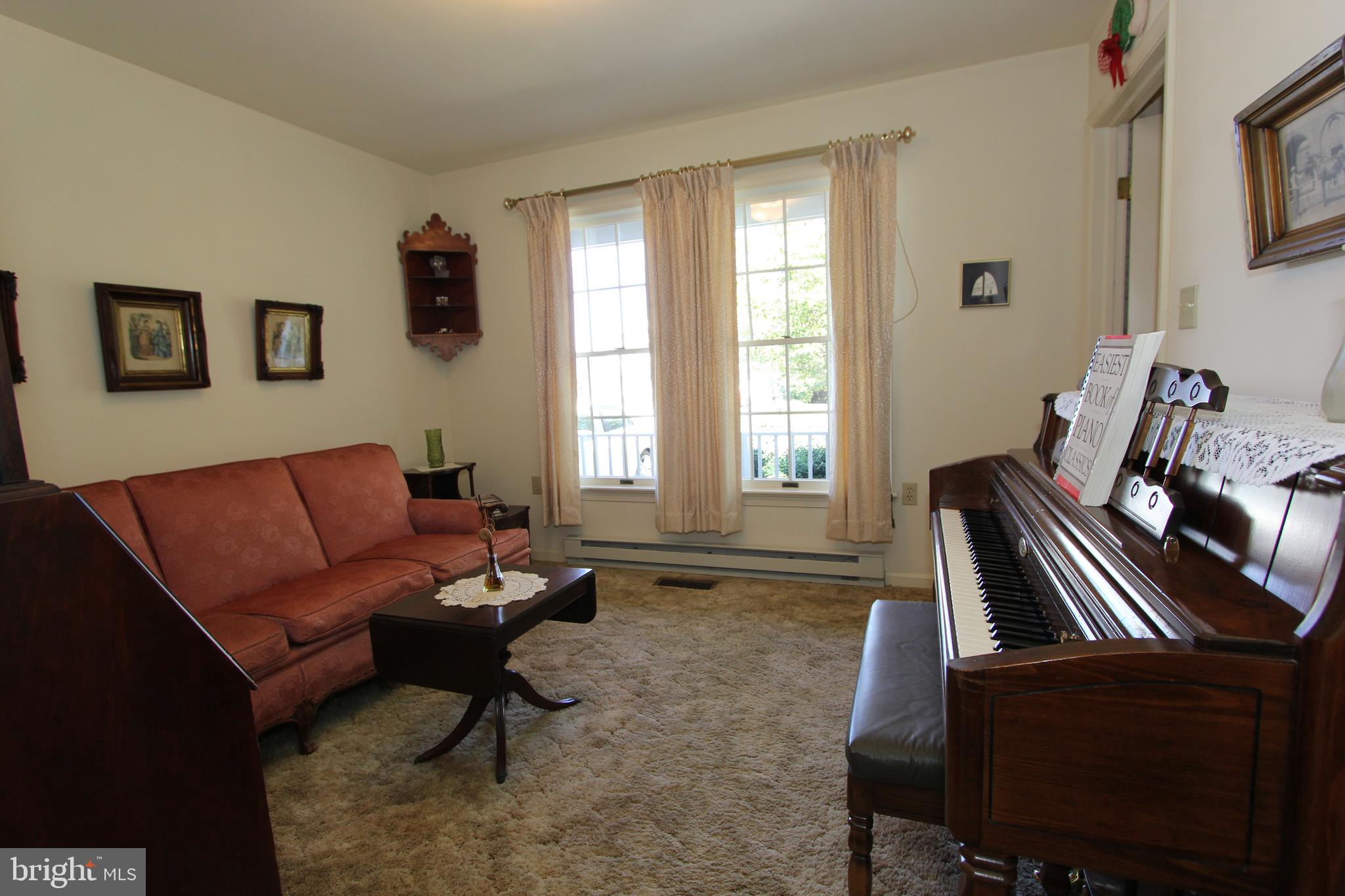 7133 Poole Jones Road Frederick, MD 21702 - Photo 33 of 67 In-law suite sitting room