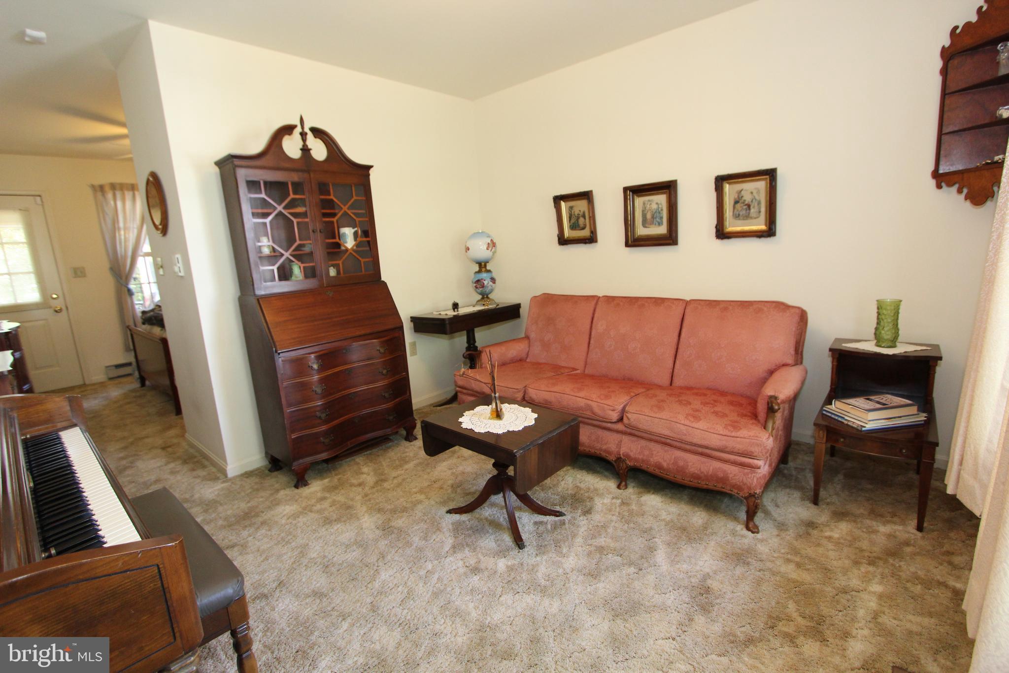 7133 Poole Jones Road Frederick, MD 21702 - Photo 34 of 67 In-law suite sitting room, view 2