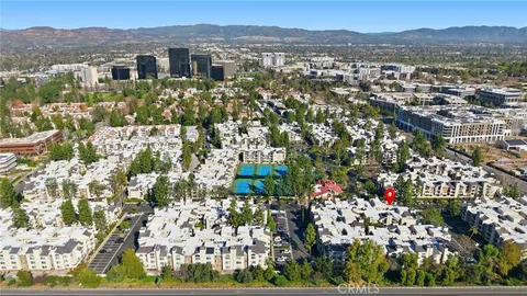 $519,500 | 5525 Canoga Avenue, Unit 129, Woodland Hills, CA 91367