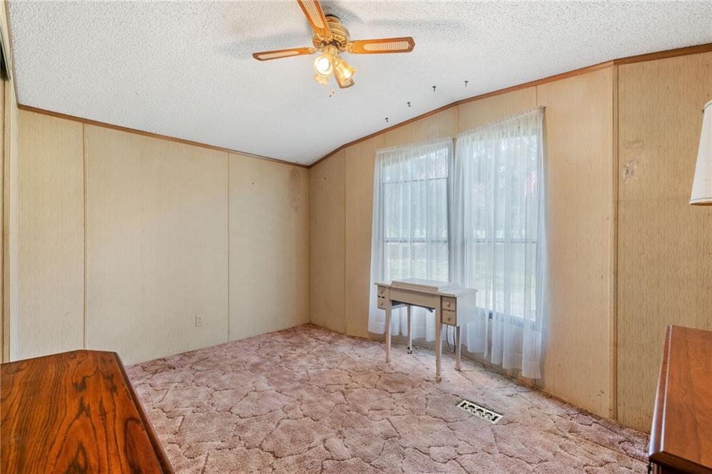 385 Garner Road Edinburg, PA 16116 - Photo 23 of 31 a view of bedroom