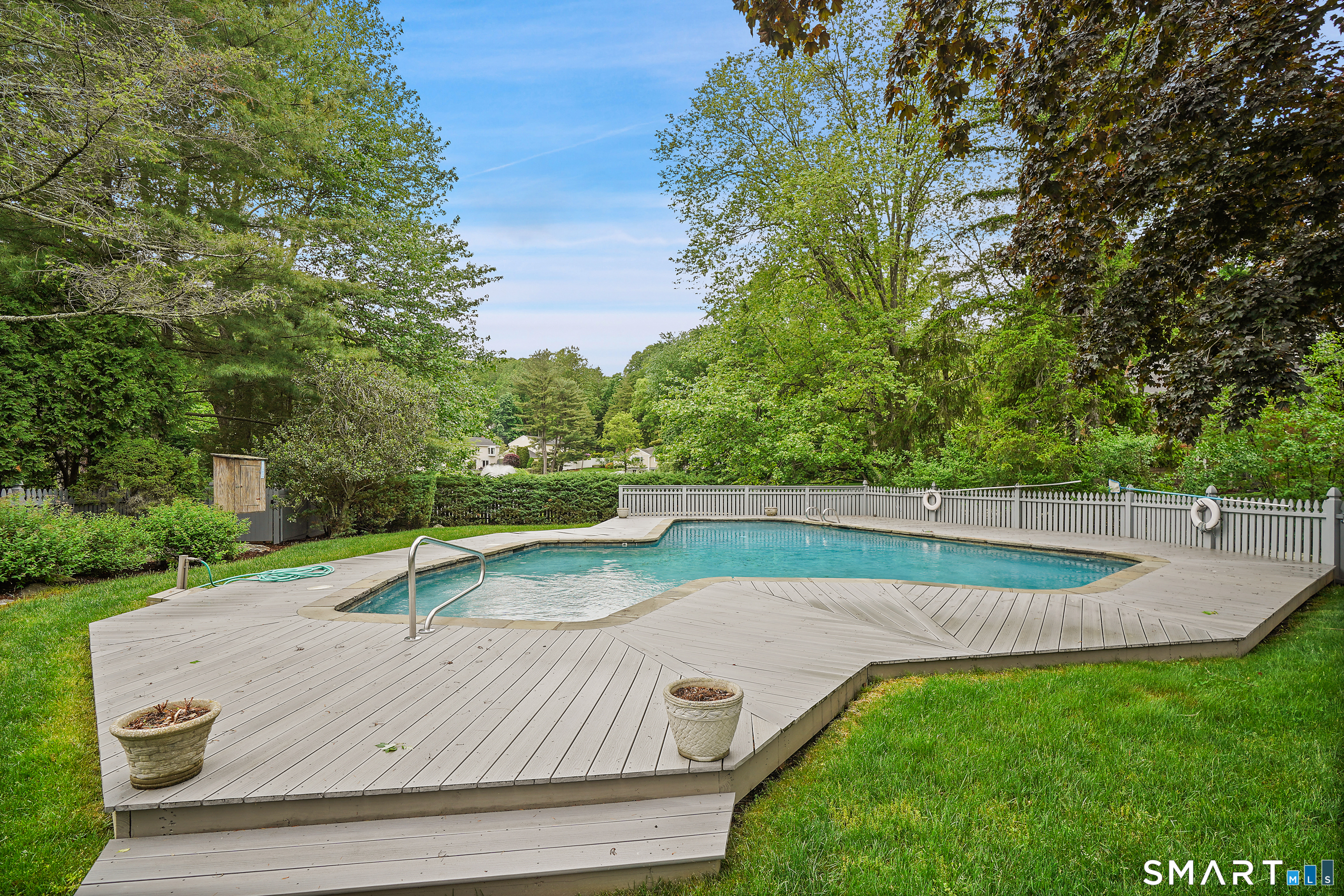 19 Georgetowne North Greenwich, CT 06831 - Photo 26 of 29
