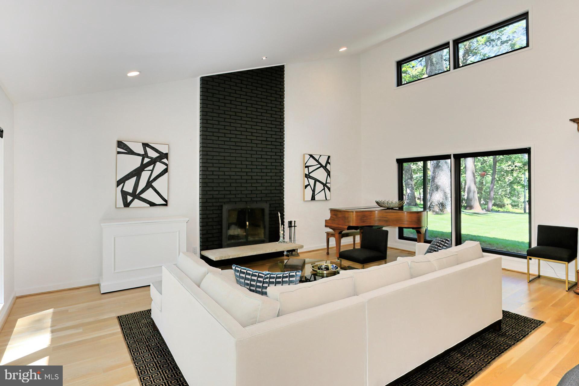 11703 Vale Road Oakton, VA 22124 - Photo 14 of 55 Gallery Image 14