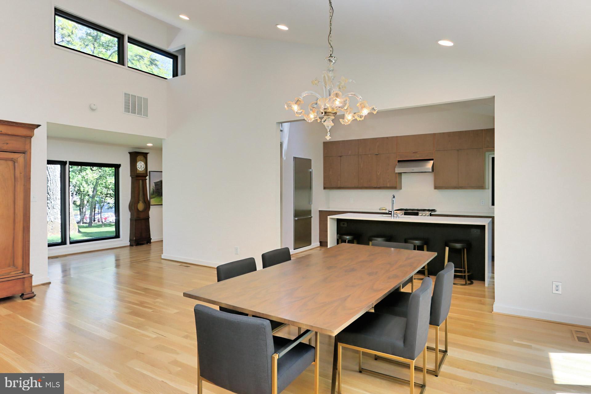 11703 Vale Road Oakton, VA 22124 - Photo 15 of 55 Gallery Image 15