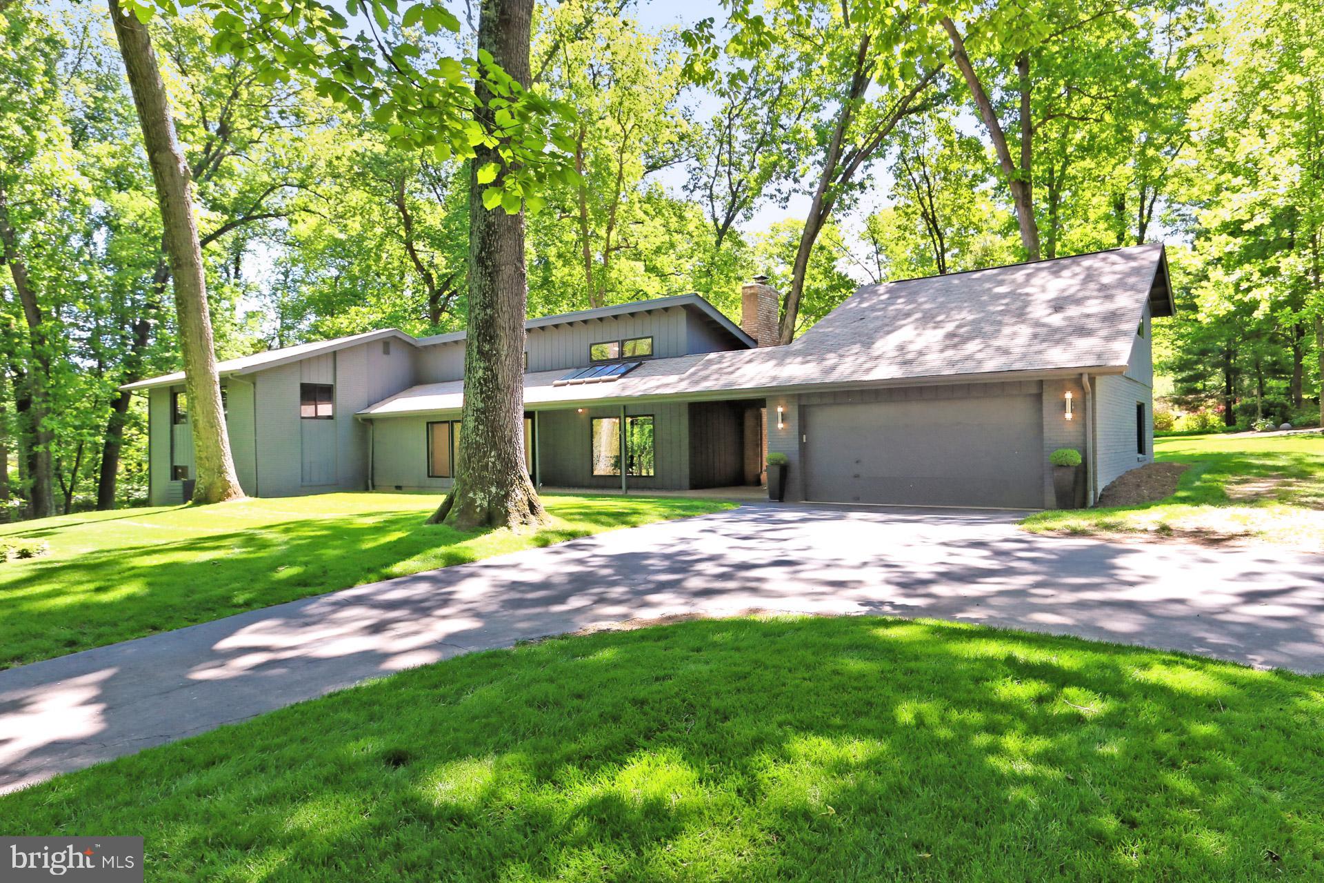 11703 Vale Road Oakton, VA 22124 - Photo 4 of 55 Gallery Image 4