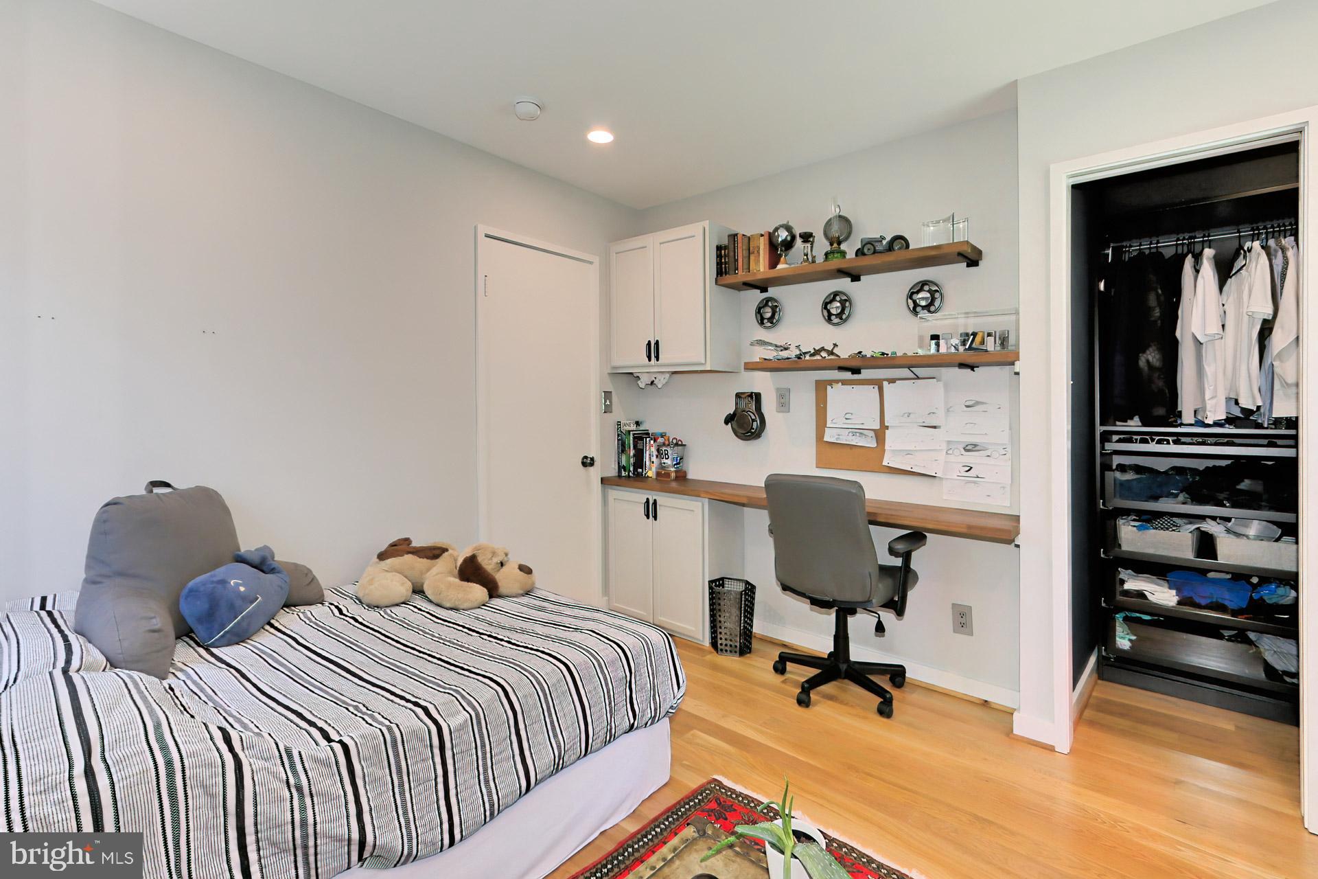 11703 Vale Road Oakton, VA 22124 - Photo 32 of 55 Gallery Image 32