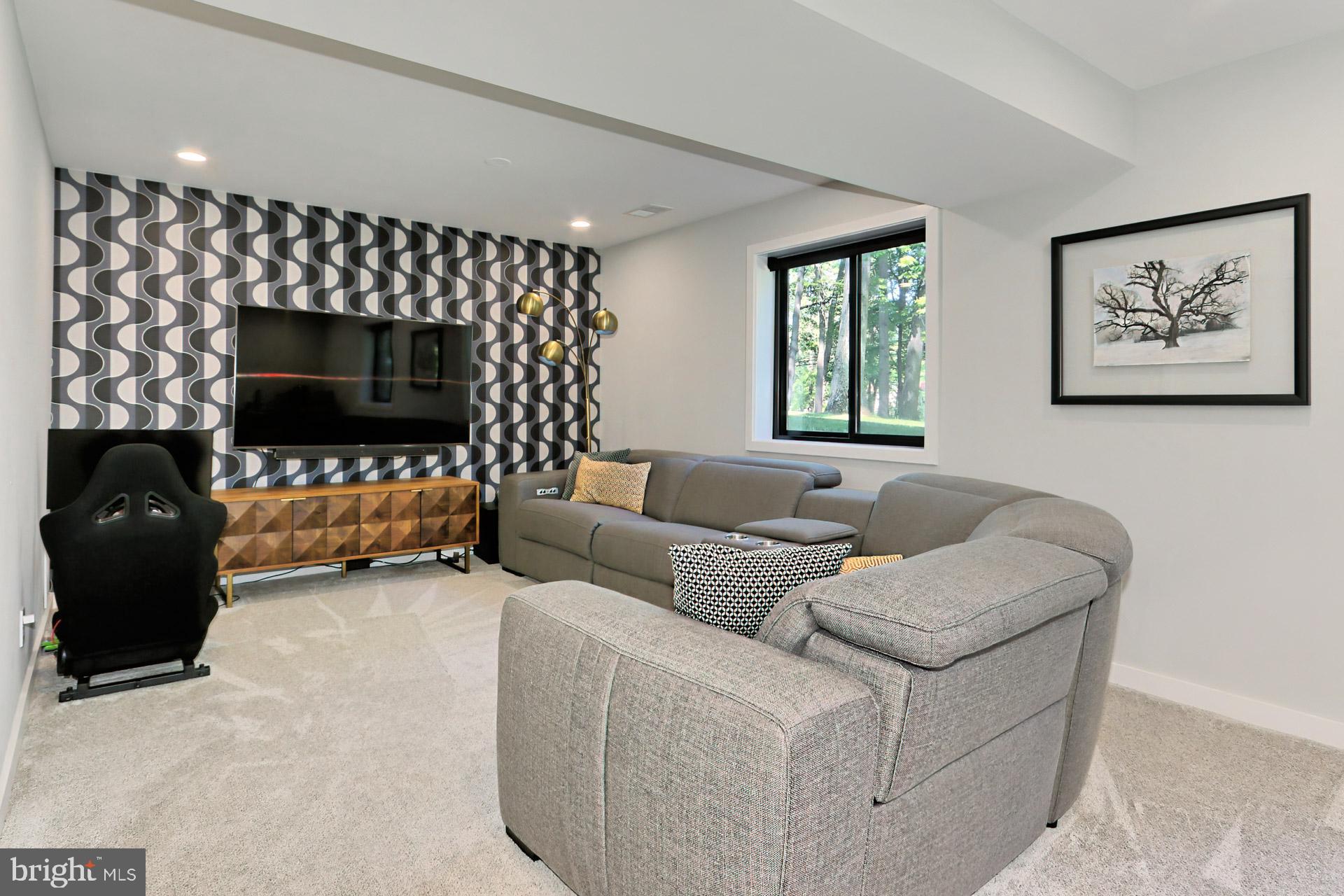 11703 Vale Road Oakton, VA 22124 - Photo 35 of 55 Gallery Image 35