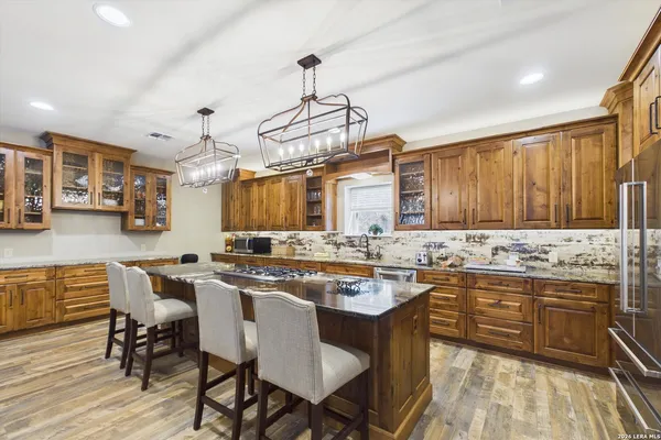 $1,175,000 | 7869 County Road 311, D'Hanis, TX 78850