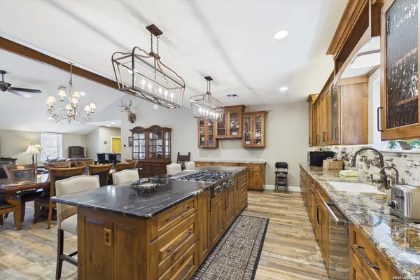 $1,175,000 | 7869 County Road 311, D'Hanis, TX 78850