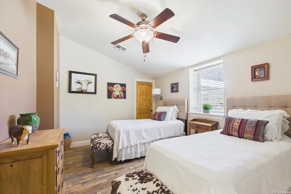 $1,175,000 | 7869 County Road 311, D'Hanis, TX 78850