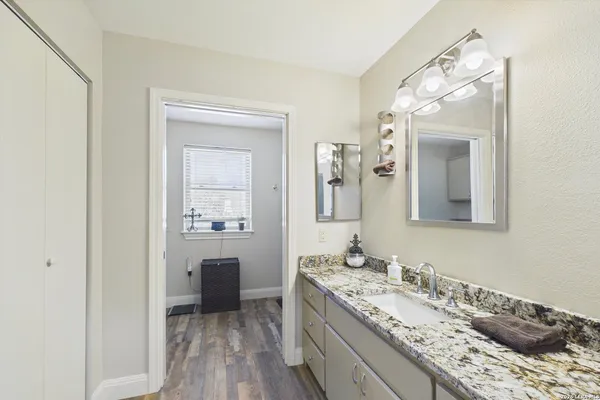 $1,175,000 | 7869 County Road 311, D'Hanis, TX 78850