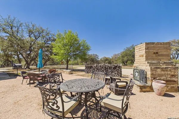 $1,175,000 | 7869 County Road 311, D'Hanis, TX 78850