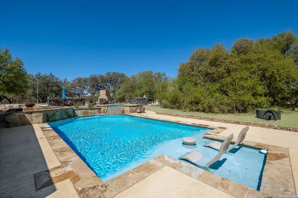 $1,175,000 | 7869 County Road 311, D'Hanis, TX 78850