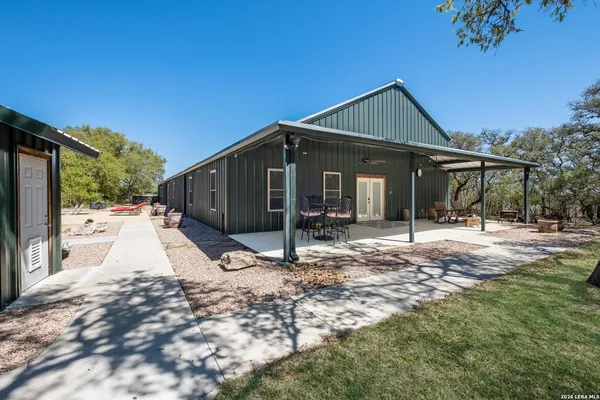$1,175,000 | 7869 County Road 311, D'Hanis, TX 78850