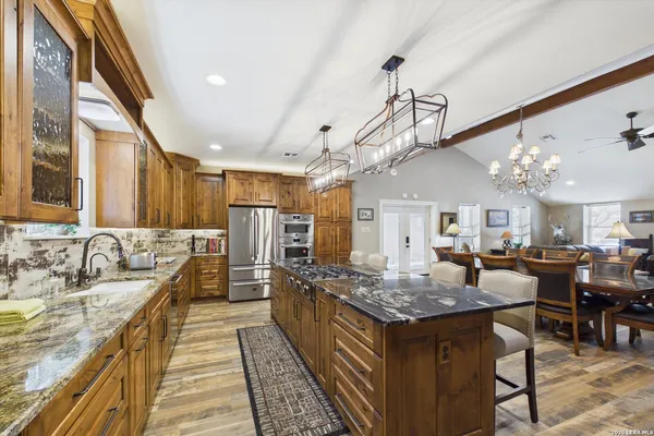 $1,175,000 | 7869 County Road 311, D'Hanis, TX 78850