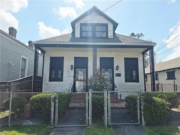 $1,800 | 433 Homer Street, New Orleans, LA 70114