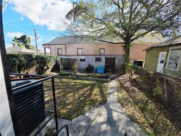 $1,800 | 433 Homer Street, New Orleans, LA 70114