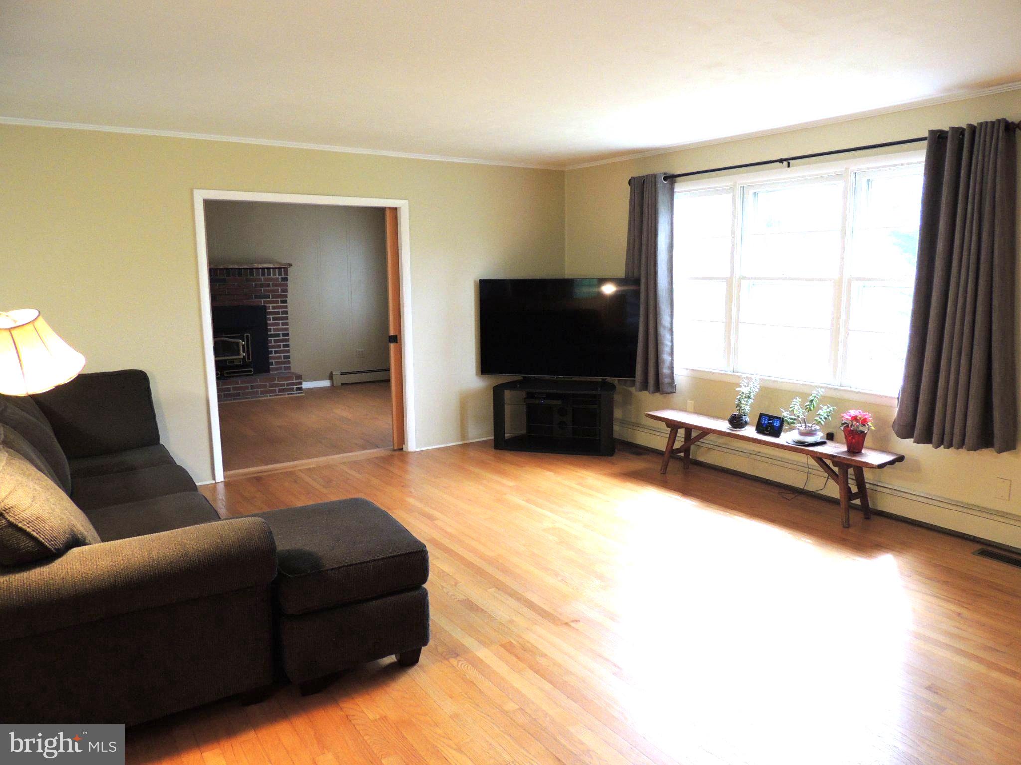5838 Oklahoma Road Sykesville, MD 21784 - Photo 27 of 72 Bright and inviting living space.