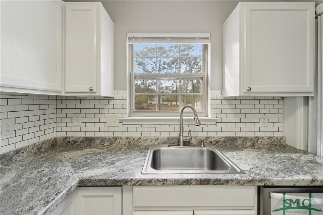 235 Davis Street Allenhurst, GA 31313 - Photo 6 of 13 Gallery Image 6