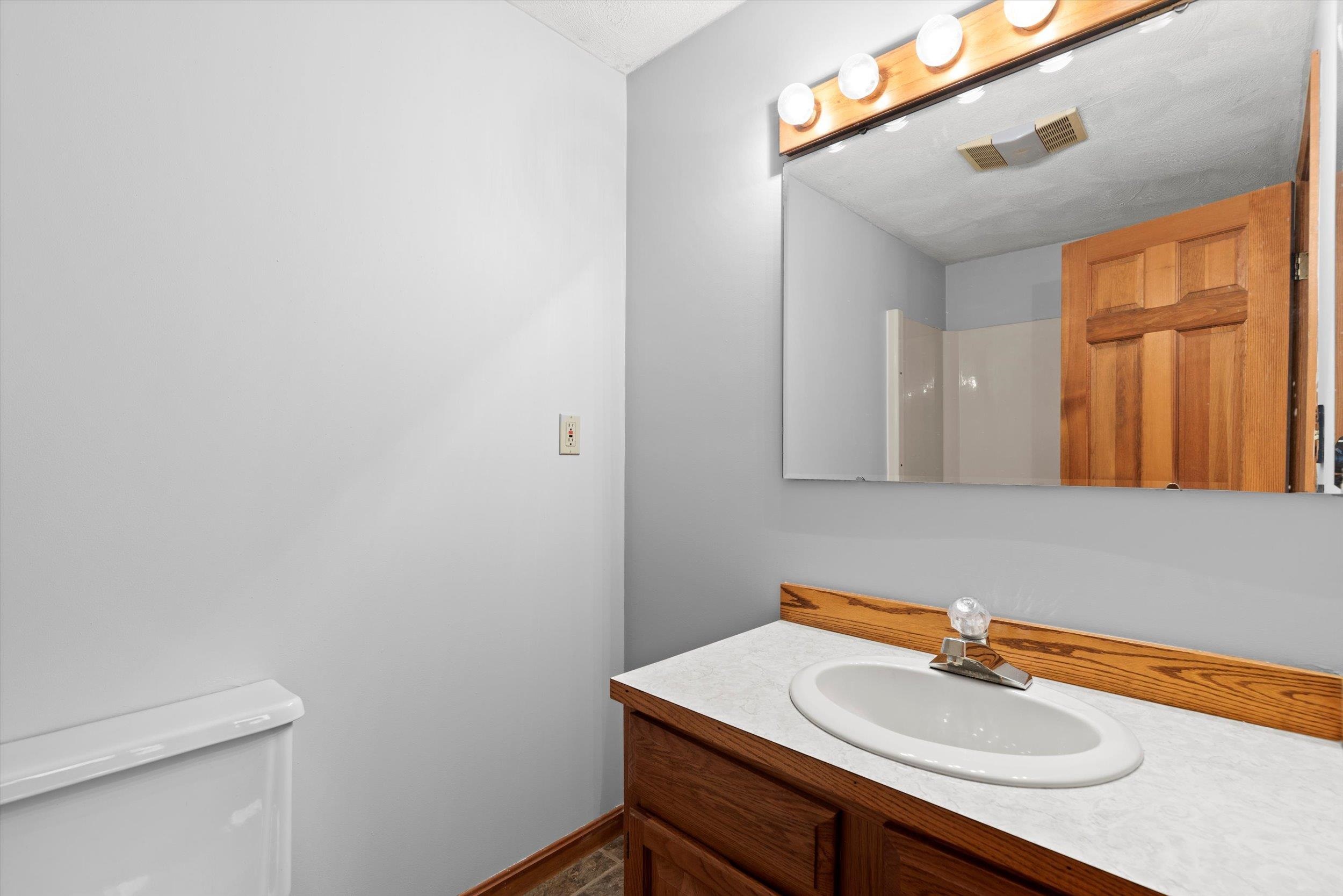 68 Drinkwater Road Exeter, NH 03833 - Photo 13 of 39