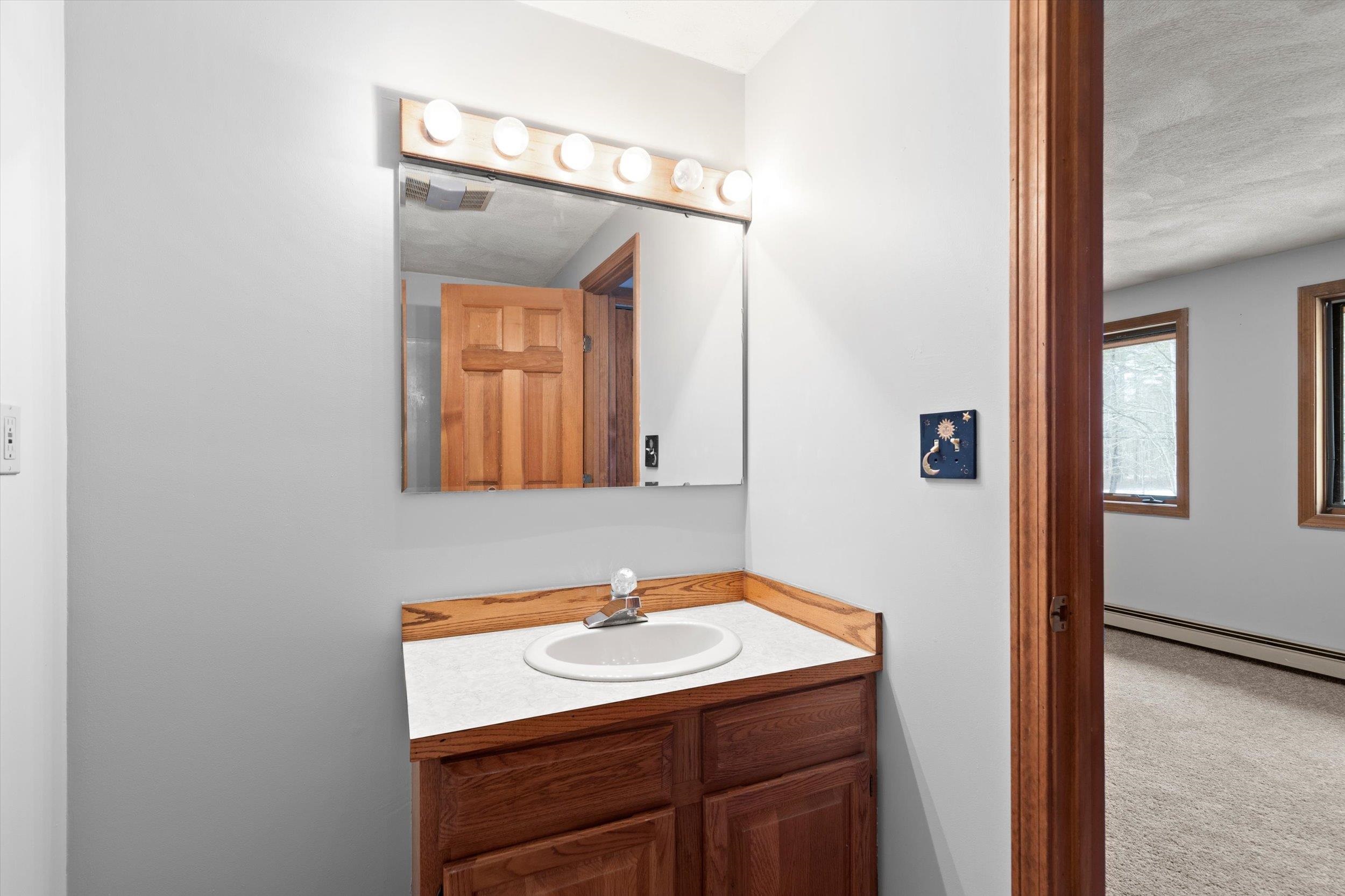 68 Drinkwater Road Exeter, NH 03833 - Photo 14 of 39