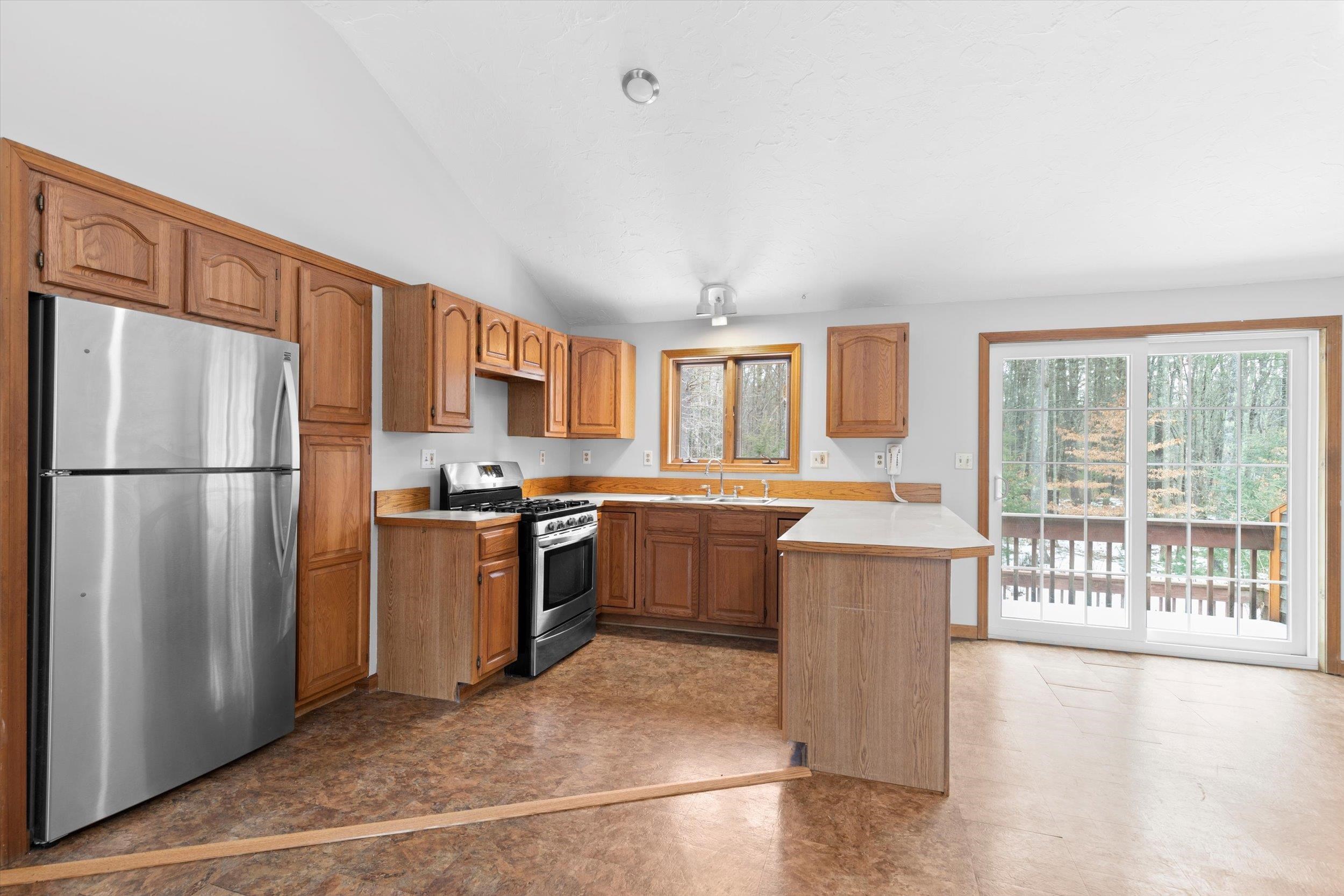 68 Drinkwater Road Exeter, NH 03833 - Photo 3 of 39