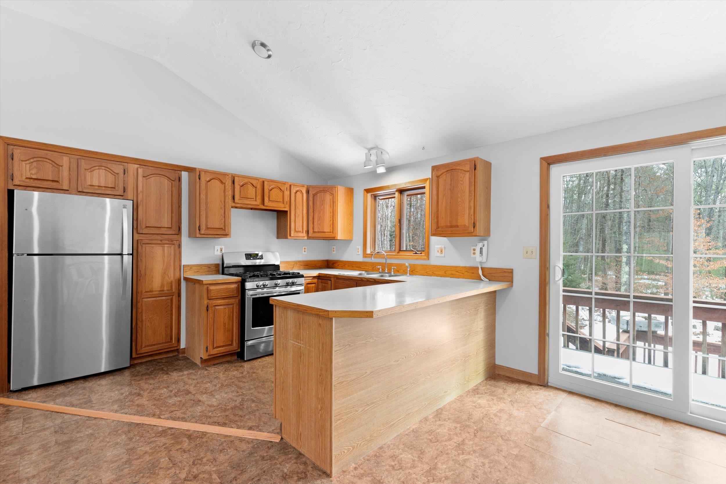 68 Drinkwater Road Exeter, NH 03833 - Photo 5 of 39