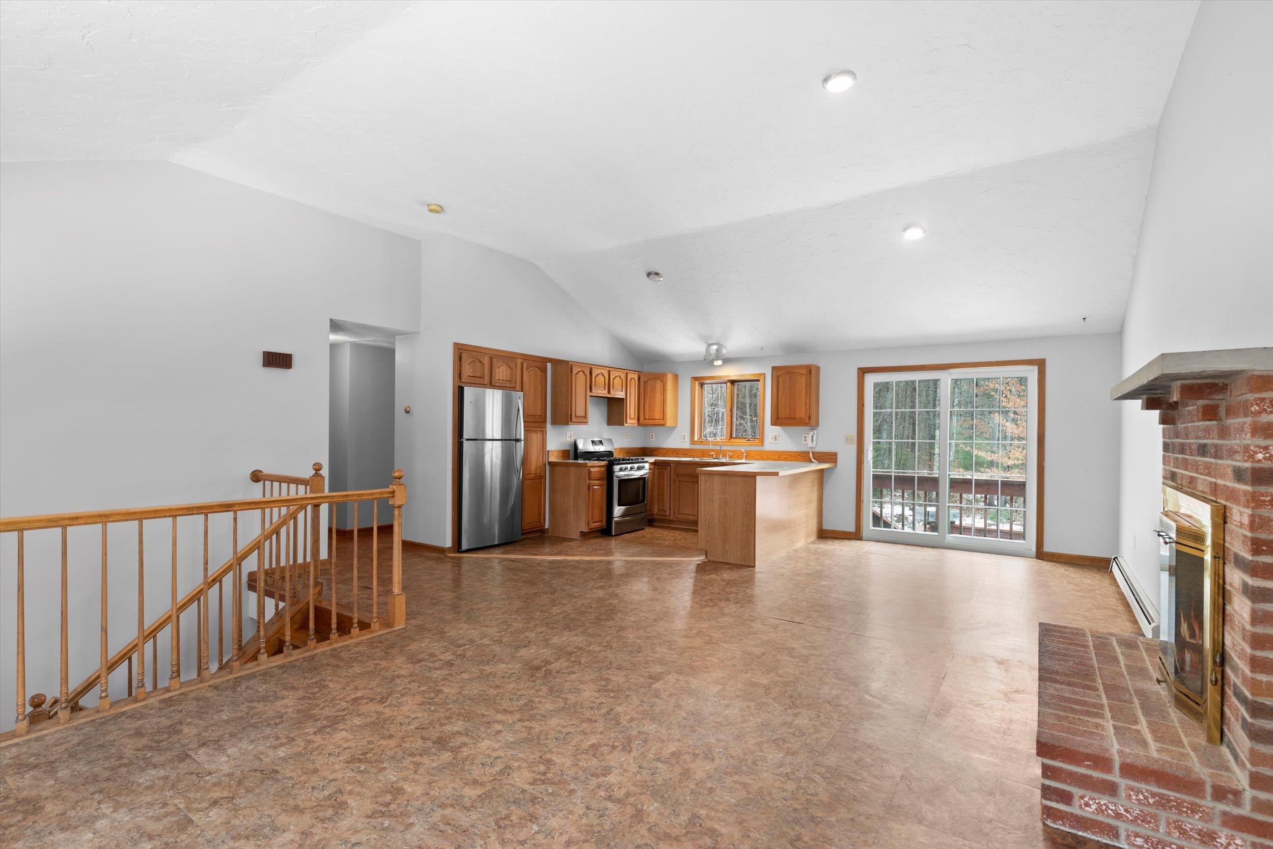 68 Drinkwater Road Exeter, NH 03833 - Photo 6 of 39