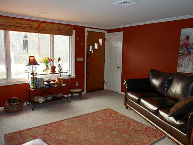 196 Pendar Road North Kingstown, RI 02852 - Photo 6 of 24 Living Room.