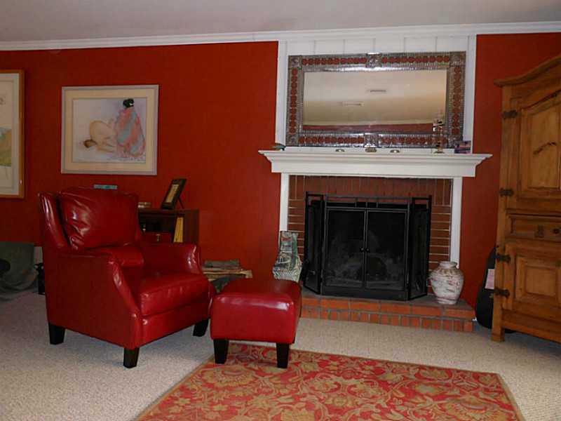 196 Pendar Road North Kingstown, RI 02852 - Photo 7 of 24 Living Room.