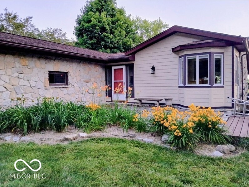 1929 East Overcoat Road Crawfordsville, IN 47933 - Photo 4 of 102