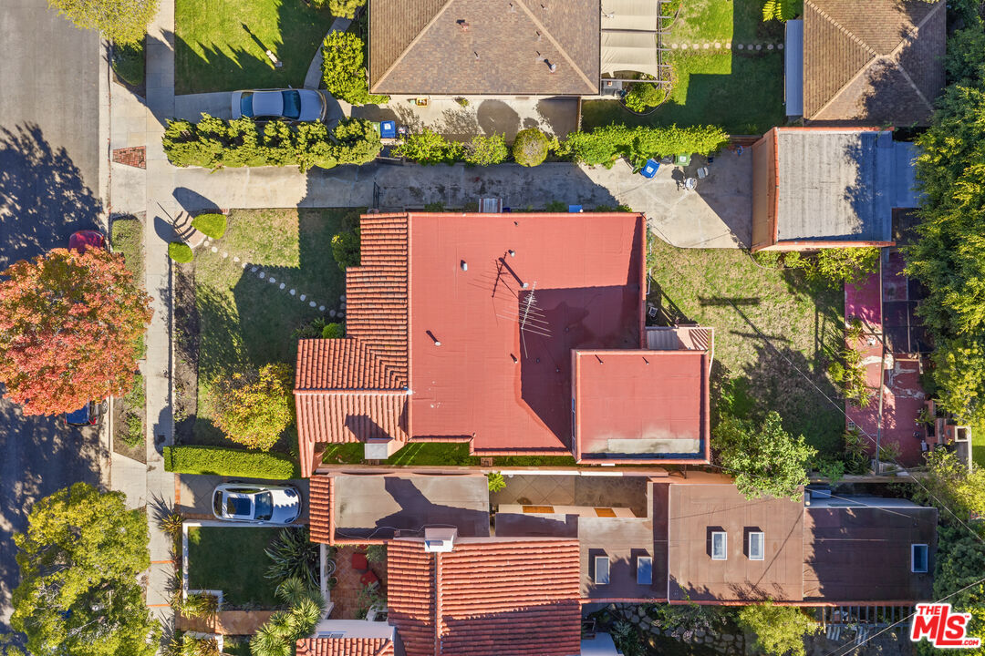 10582 Cheviot Drive Los Angeles, CA 90064 - Photo 7 of 23