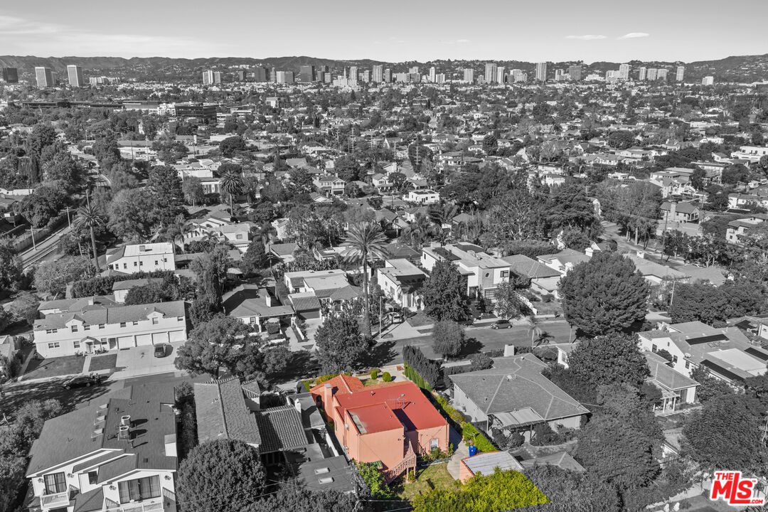 10582 Cheviot Drive Los Angeles, CA 90064 - Photo 8 of 23