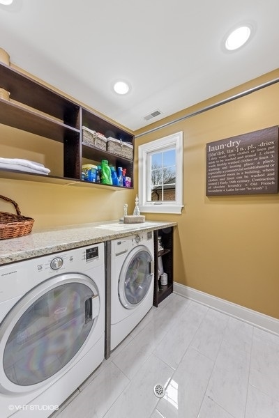 612 North County Line Road Hinsdale, IL 60521 - Photo 22 of 34 a utility room with dryer and washer
