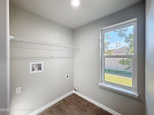 $2,050 | 530 M L M Davey Lane, Titusville, FL 32780