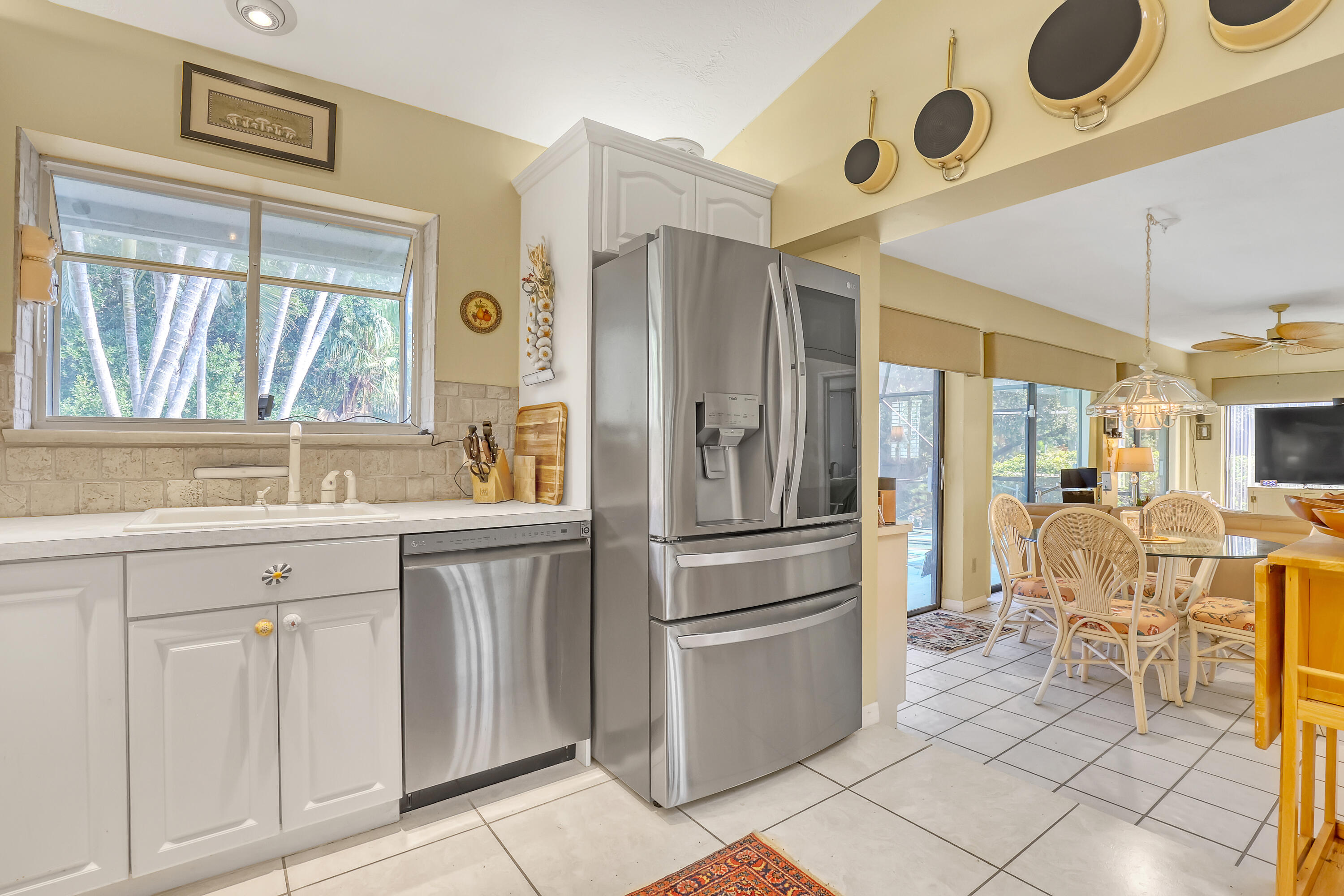 5010 Southeast Hanson Circle Stuart, FL 34997 - Photo 15 of 59 5010 SE Hansons (14)
