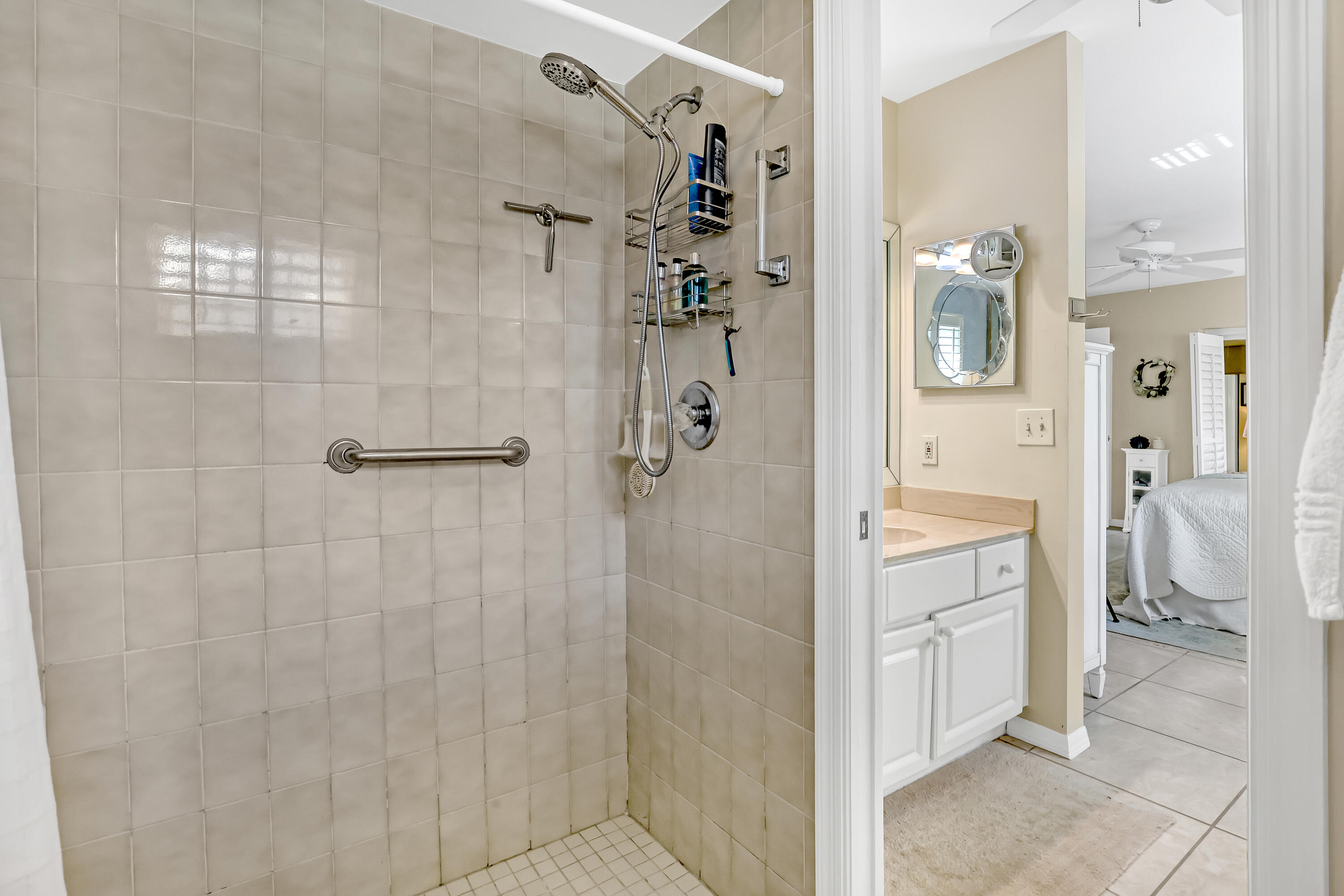 5010 Southeast Hanson Circle Stuart, FL 34997 - Photo 27 of 59 5010 SE Hansons (26)