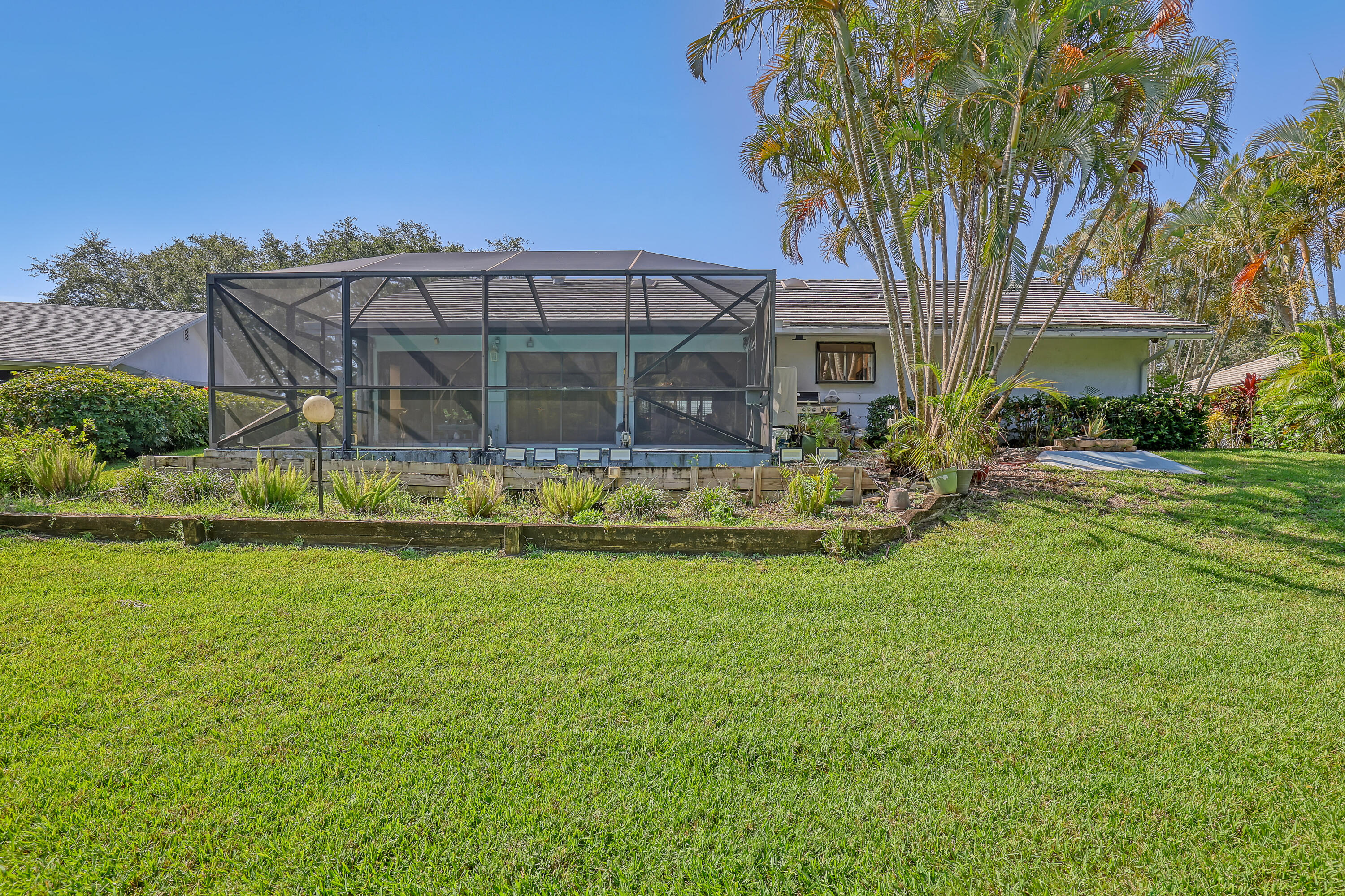 5010 Southeast Hanson Circle Stuart, FL 34997 - Photo 36 of 59 5010 SE Hansons (35)