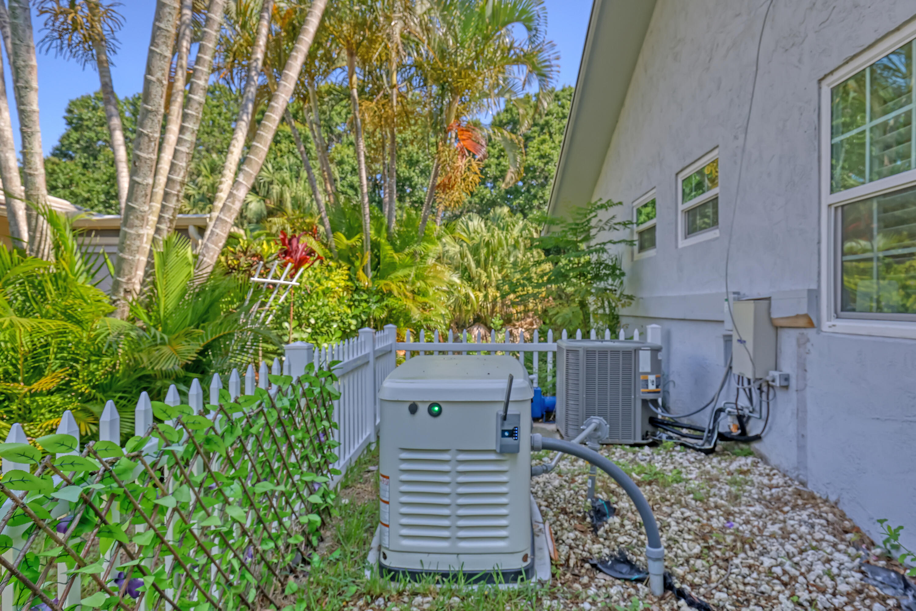 5010 Southeast Hanson Circle Stuart, FL 34997 - Photo 40 of 59 5010 SE Hansons (39)