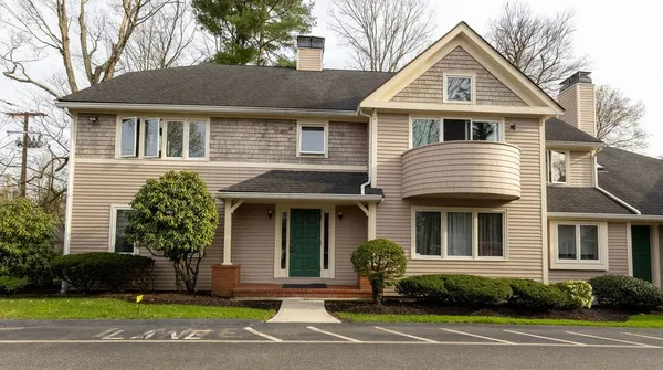 $325,000 | 20 Jasper Lane, Unit 20, Randolph, MA 02368