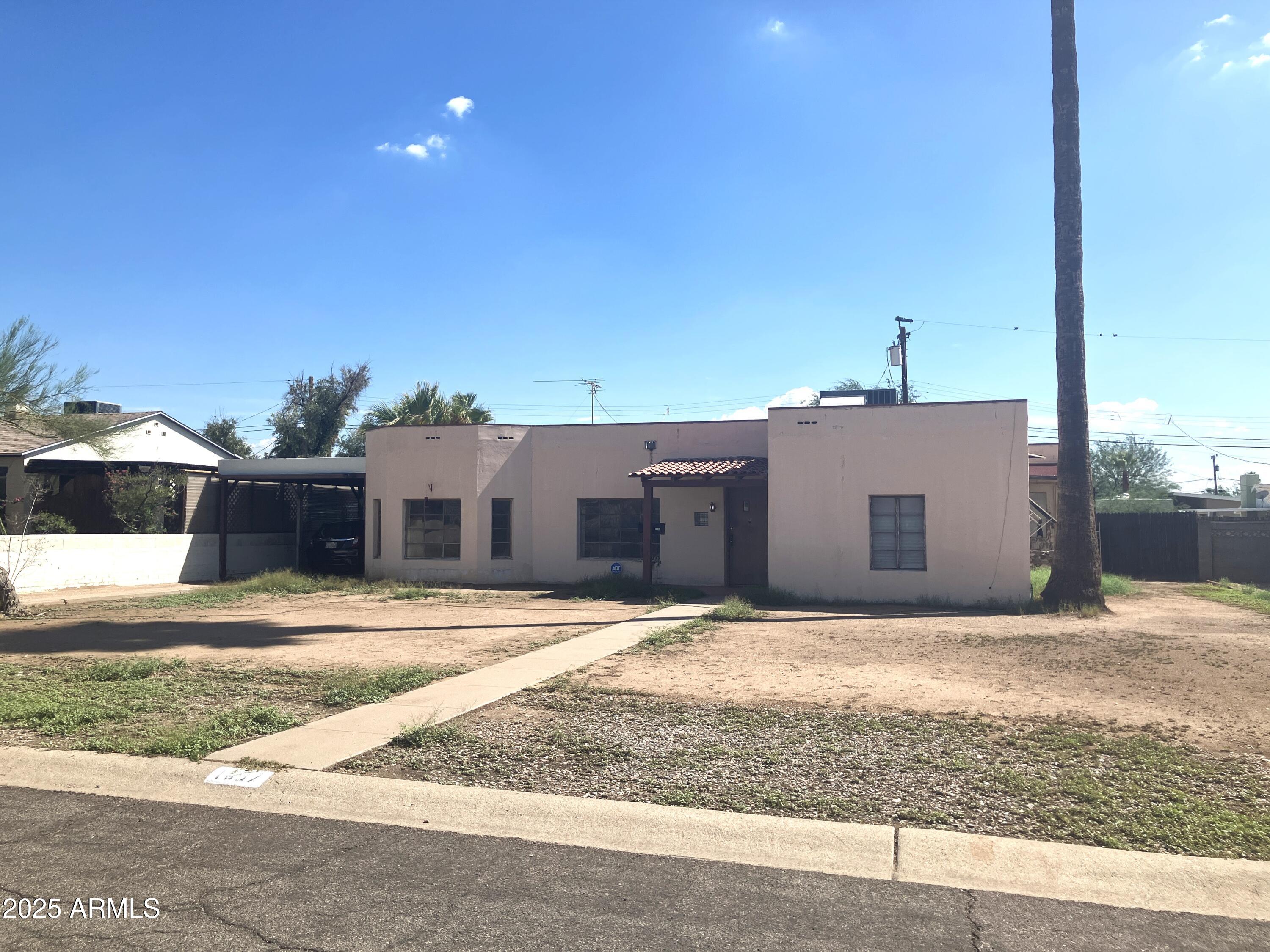 1637 East Roma Avenue Phoenix, AZ 85016 - Photo 4 of 78 Front of 1637 E Roma Ave