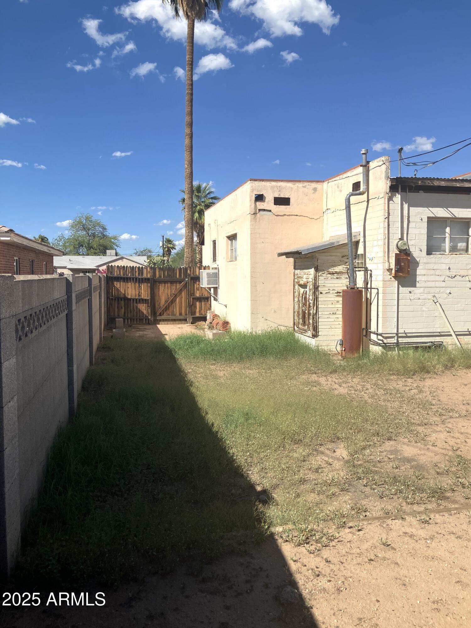 1637 East Roma Avenue Phoenix, AZ 85016 - Photo 54 of 78 a view of a back yard of the house