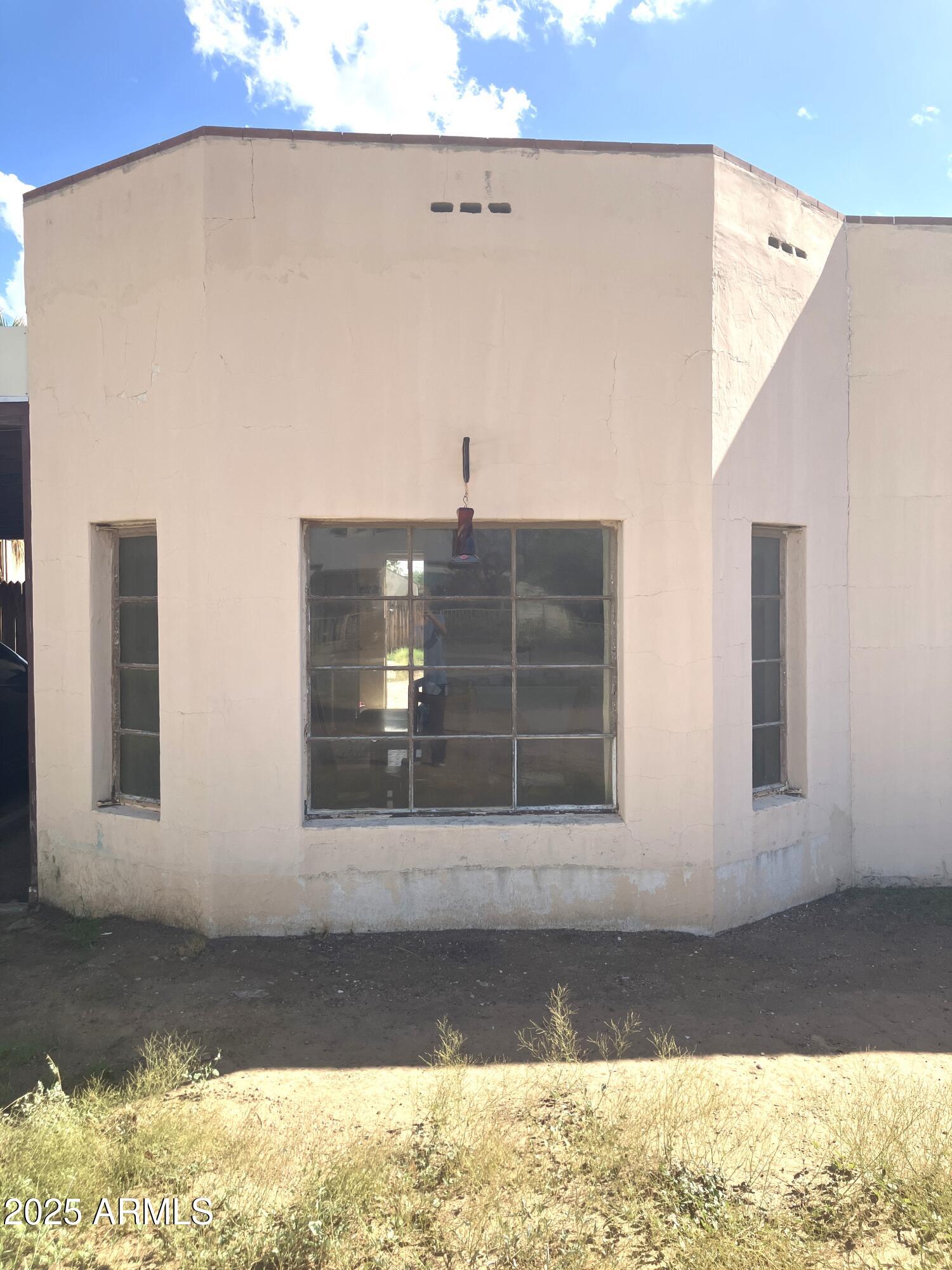 1637 East Roma Avenue Phoenix, AZ 85016 - Photo 5 of 78 Front Bay Window