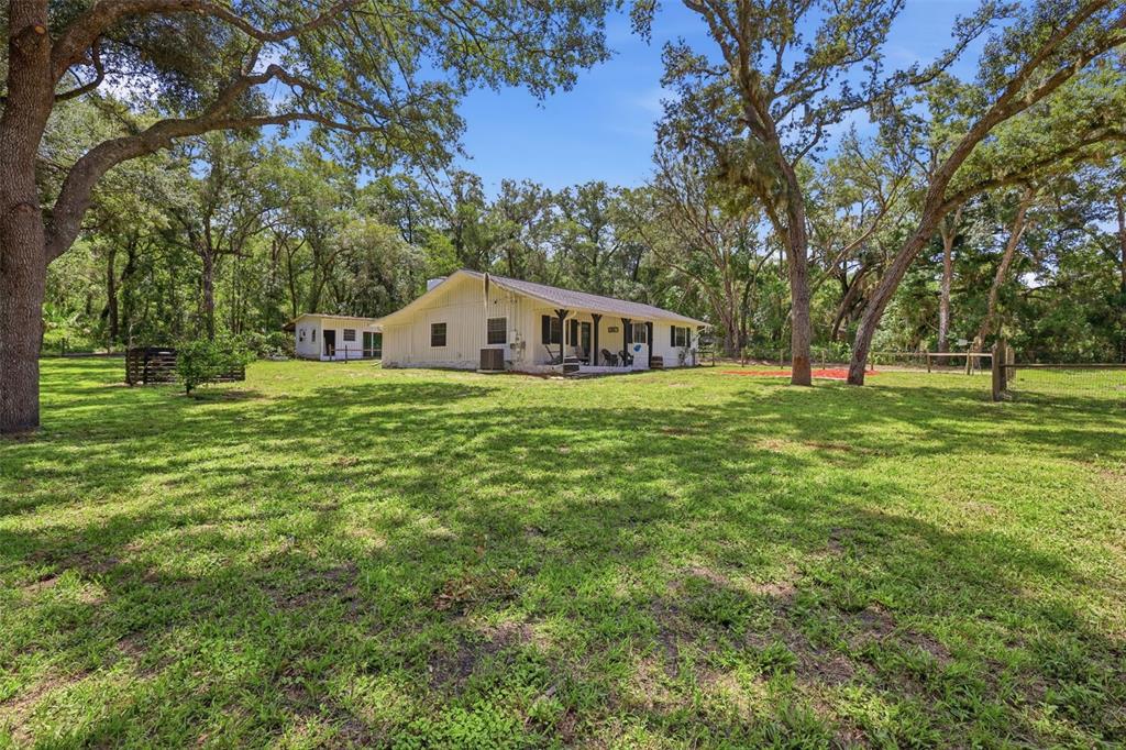 1095 South Ridgewood Avenue DeLand, FL 32720 - Photo 36 of 39