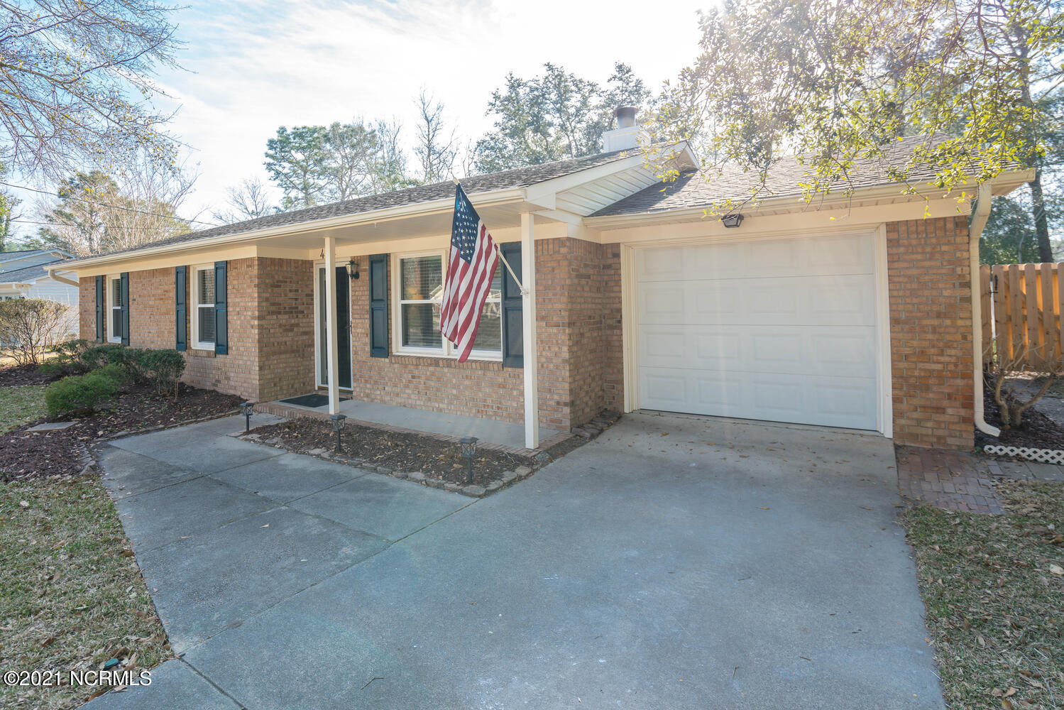 464 Southgate Road Wilmington, NC 28412 - Photo 6 of 40 464 Southgate Rd Wilmington NC-large-006