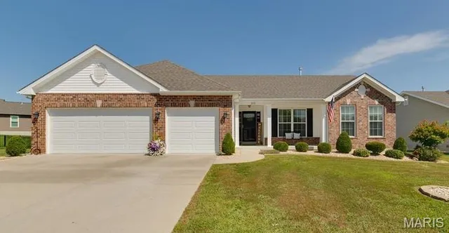 $439,500 | 212 Schuman Drive, O'Fallon, MO 63366